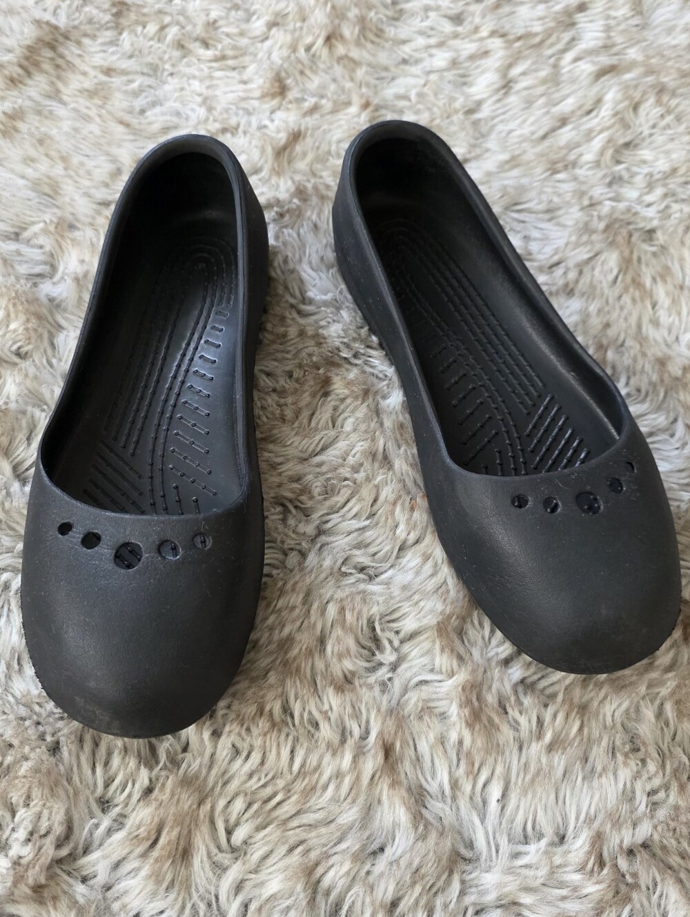 CROCS Prima Ballet Women's Black Slip-On Flats with Perforated Accent Women's 8